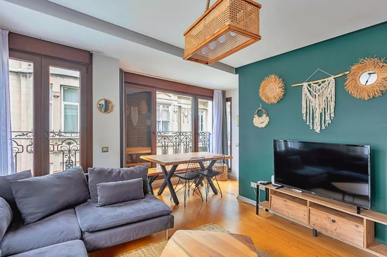 Charming Flat With Central Location In Nisantasi Istanbul Lejlighed